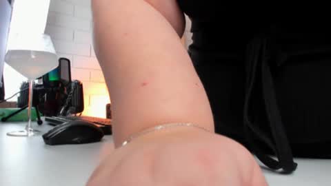 Snapshot of kimberlymaran chatting on 02-02-25, 03:17 The one that you wont be able to forget online show from 02-02-25, 03:17