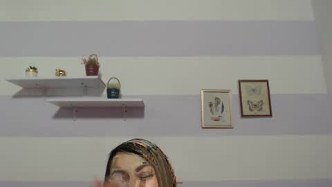 Kim  online show from 02-18-25, 06:37