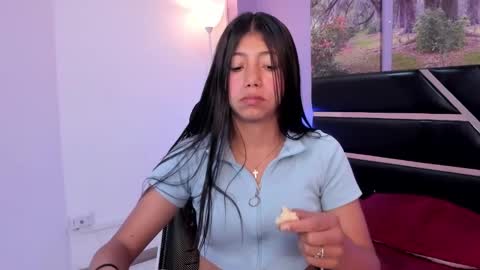 Snapshot of kimberlyvillalobos chatting on 01-24-25, 11:37 Kimberly Villalobos online show from 01-24-25, 11:37