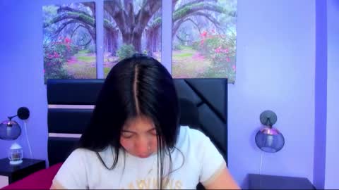 Snapshot of kimberlyvillalobos chatting on 09-18-25, 11:34 Kimberly Villalobos online show from 09-18-25, 11:34