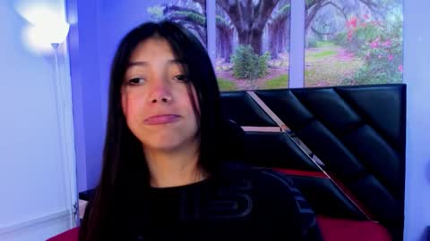 Snapshot of kimberlyvillalobos chatting on 10-09-25, 11:41 Kimberly Villalobos online show from 10-09-25, 11:41