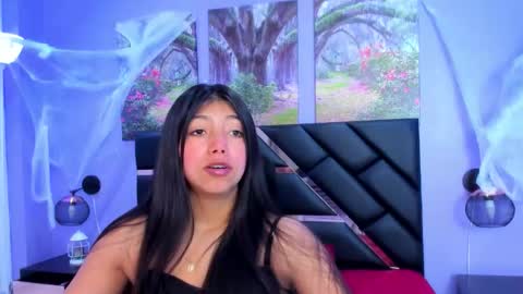 Snapshot of kimberlyvillalobos chatting on 11-06-25, 11:33 Kimberly Villalobos online show from 11-06-25, 11:33