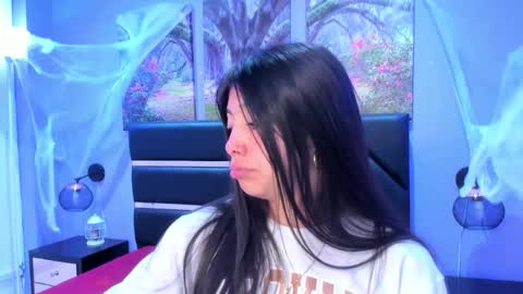 Snapshot of kimberlyvillalobos chatting on 11-11-25, 11:43 Kimberly Villalobos online show from 11-11-25, 11:43