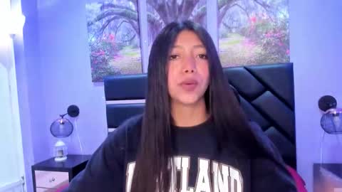 Snapshot of kimberlyvillalobos chatting on 11-13-25, 11:53 Kimberly Villalobos online show from 11-13-25, 11:53