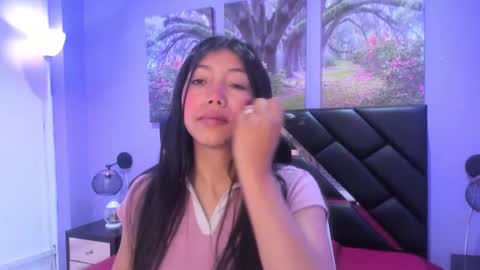 Snapshot of kimberlyvillalobos chatting on 11-25-25, 11:32 Kimberly Villalobos online show from 11-25-25, 11:32