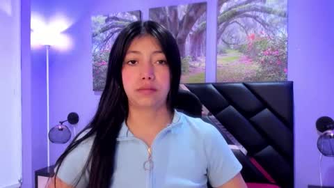 Snapshot of kimberlyvillalobos chatting on 12-03-25, 11:30 Kimberly Villalobos online show from 12-03-25, 11:30