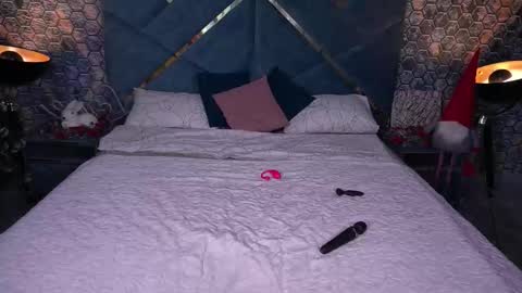 Kim online show from 01-18-26, 02:32