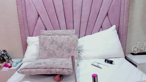 KimBrooks online show from 01-02-25, 02:46