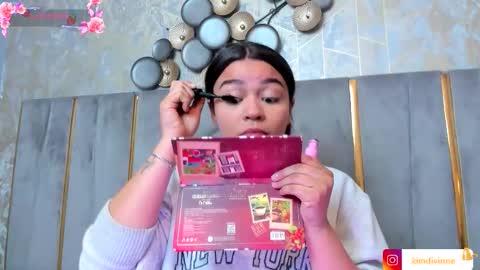  KIM  online show from 11-12-25, 02:45