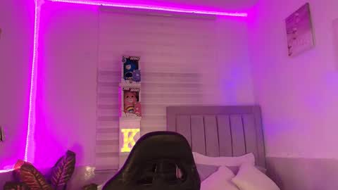 Snapshot of kimgeorgia chatting on 10-23-25, 01:27 KimGeorgia online show from 10-23-25, 01:27