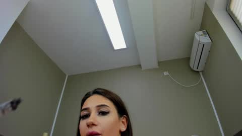 kimi_ivy online show from 12-23-24, 11:36