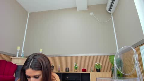 kimi_ivy online show from 01-07-25, 10:43
