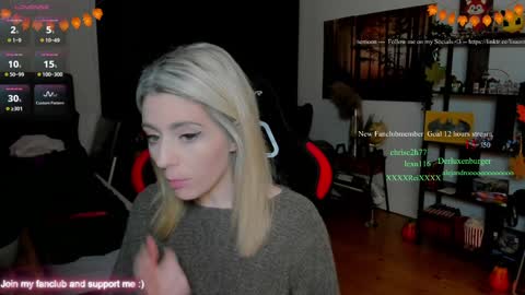 Wolfs Girl online show from 11-23-25, 06:30