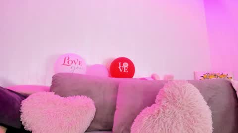 Natalie online show from 04-27-26, 03:15