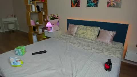 kimkittyns online show from 07-09-26, 06:56