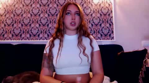 Snapshot of kimlee4 chatting on 12-19-24, 10:53 Kim Lee  online show from 12-19-24, 10:53