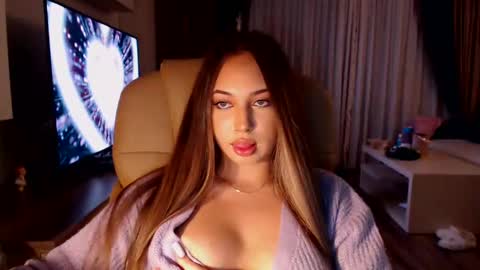 Snapshot of kimlee4 chatting on 12-28-24, 08:47 Kim Lee  online show from 12-28-24, 08:47