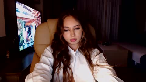 Snapshot of kimlee4 chatting on 01-10-25, 05:13 Kim Lee  online show from 01-10-25, 05:13