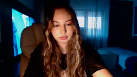 Snapshot of kimlee4 chatting on 01-12-25, 02:41 Kim Lee  online show from 01-12-25, 02:41