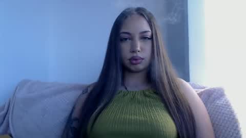 Snapshot of kimlee4 chatting on 03-06-25, 03:13 Kim Lee  online show from 03-06-25, 03:13