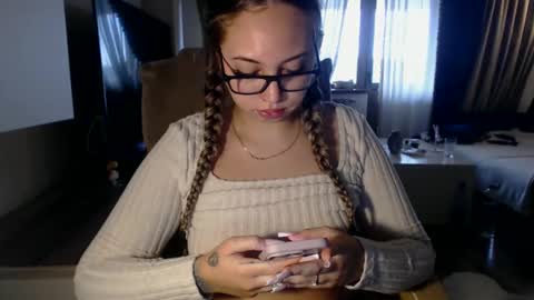 Snapshot of kimlee4 chatting on 12-04-25, 09:07 Kim Lee online show from 12-04-25, 09:07