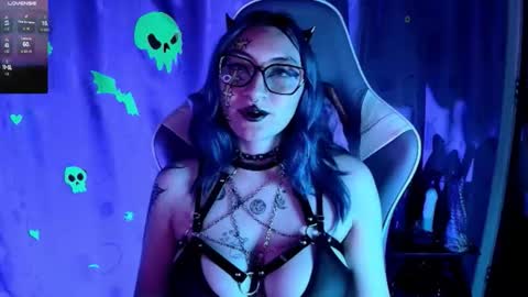   online show from 12-05-25, 02:03