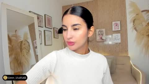 Snapshot of kimm_khalifa chatting on 01-25-25, 05:30 Kim online show from 01-25-25, 05:30