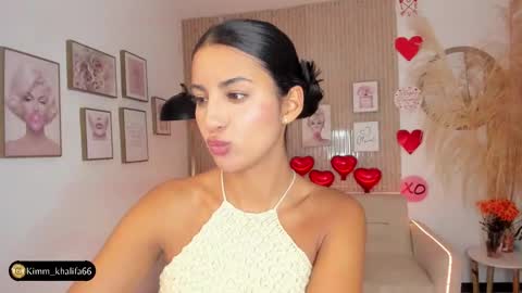 Snapshot of kimm_khalifa chatting on 02-14-25, 09:10 Kim online show from 02-14-25, 09:10