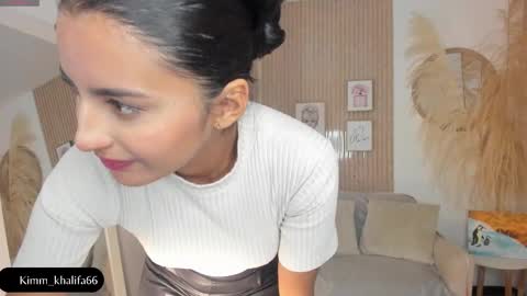 Snapshot of kimm_khalifa chatting on 03-12-25, 01:25 Kim online show from 03-12-25, 01:25