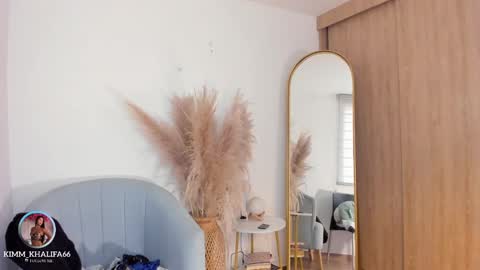 Snapshot of kimm_khalifa chatting on 10-18-25, 08:31 Kim online show from 10-18-25, 08:31