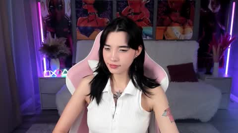 Snapshot of kimm_wong chatting on 11-27-25, 07:21 kimm wong online show from 11-27-25, 07:21