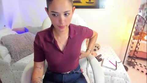 kimmberly_saenz_ online show from 09-23-25, 11:19