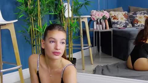 Snapshot of kimmdaviss chatting on 10-25-25, 06:54 kimmdaviss online show from 10-25-25, 06:54