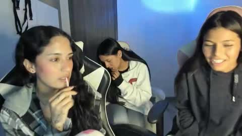 kimmi online show from 11-05-25, 11:16