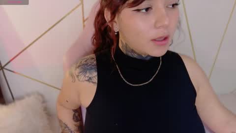 Snapshot of kimmi_kim chatting on 06-05-26, 01:28 online show from 06-05-26, 01:28