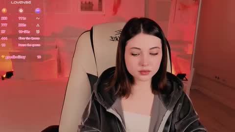 Snapshot of kimmie_shine chatting on 11-11-25, 01:11 Your Kimmie follow me online show from 11-11-25, 01:11