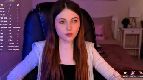 Snapshot of kimmie_shine chatting on 05-13-26, 03:53 Your Kimmie follow me online show from 05-13-26, 03:53