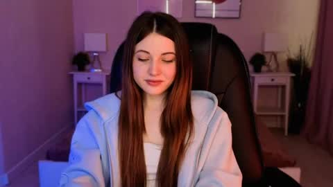 Snapshot of kimmie_shine chatting on 05-16-26, 06:32 Your Kimmie follow me online show from 05-16-26, 06:32