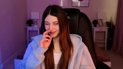 Snapshot of kimmie_shine chatting on 05-16-26, 06:43 Your Kimmie follow me online show from 05-16-26, 06:43
