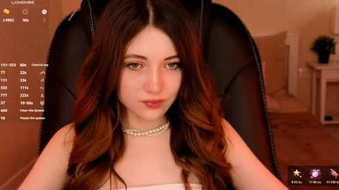 Snapshot of kimmie_shine chatting on 05-19-26, 02:34 Your Kimmie follow me online show from 05-19-26, 02:34