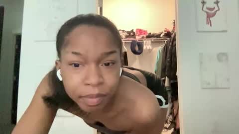 Kimmy Charms online show from 04-29-26, 07:42