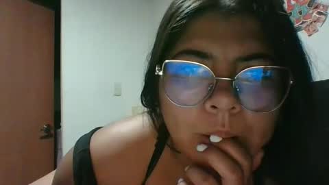 Snapshot of kimmy_kimmy_ chatting on 02-18-25, 01:54 Kimmy online show from 02-18-25, 01:54