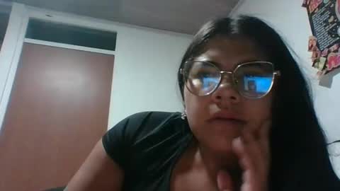 Snapshot of kimmy_kimmy_ chatting on 02-24-25, 12:20 Kimmy online show from 02-24-25, 12:20