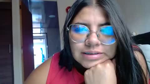 Snapshot of kimmy_kimmy_ chatting on 09-08-25, 08:30 Kimmy online show from 09-08-25, 08:30