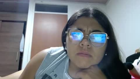 Snapshot of kimmy_kimmy_ chatting on 10-13-25, 03:28 Kimmy online show from 10-13-25, 03:28