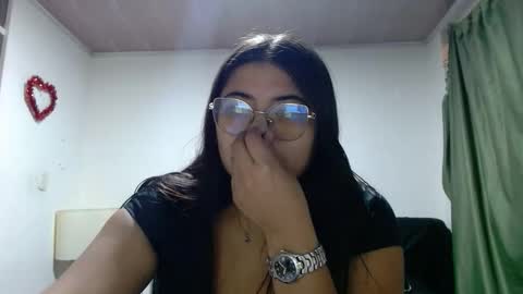 Snapshot of kimmy_kimmy_ chatting on 10-19-25, 03:07 Kimmy online show from 10-19-25, 03:07