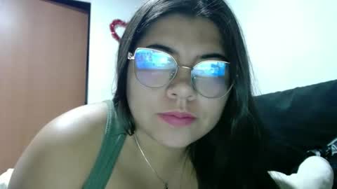 Snapshot of kimmy_kimmy_ chatting on 10-23-25, 03:06 Kimmy online show from 10-23-25, 03:06