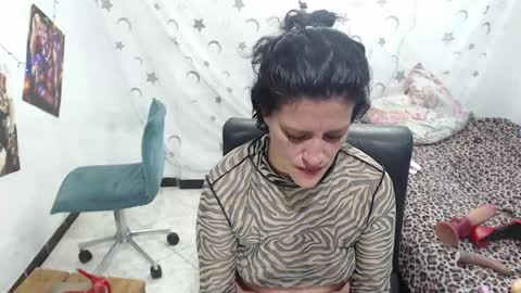 Kimmy online show from 12-31-24, 07:42