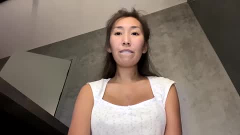 Snapshot of kimmy_sunn chatting on 12-23-24, 03:23 Kimmy online show from 12-23-24, 03:23