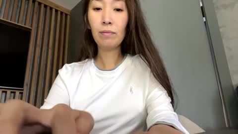 Snapshot of kimmy_sunn chatting on 01-08-25, 10:15 Kimmy online show from 01-08-25, 10:15